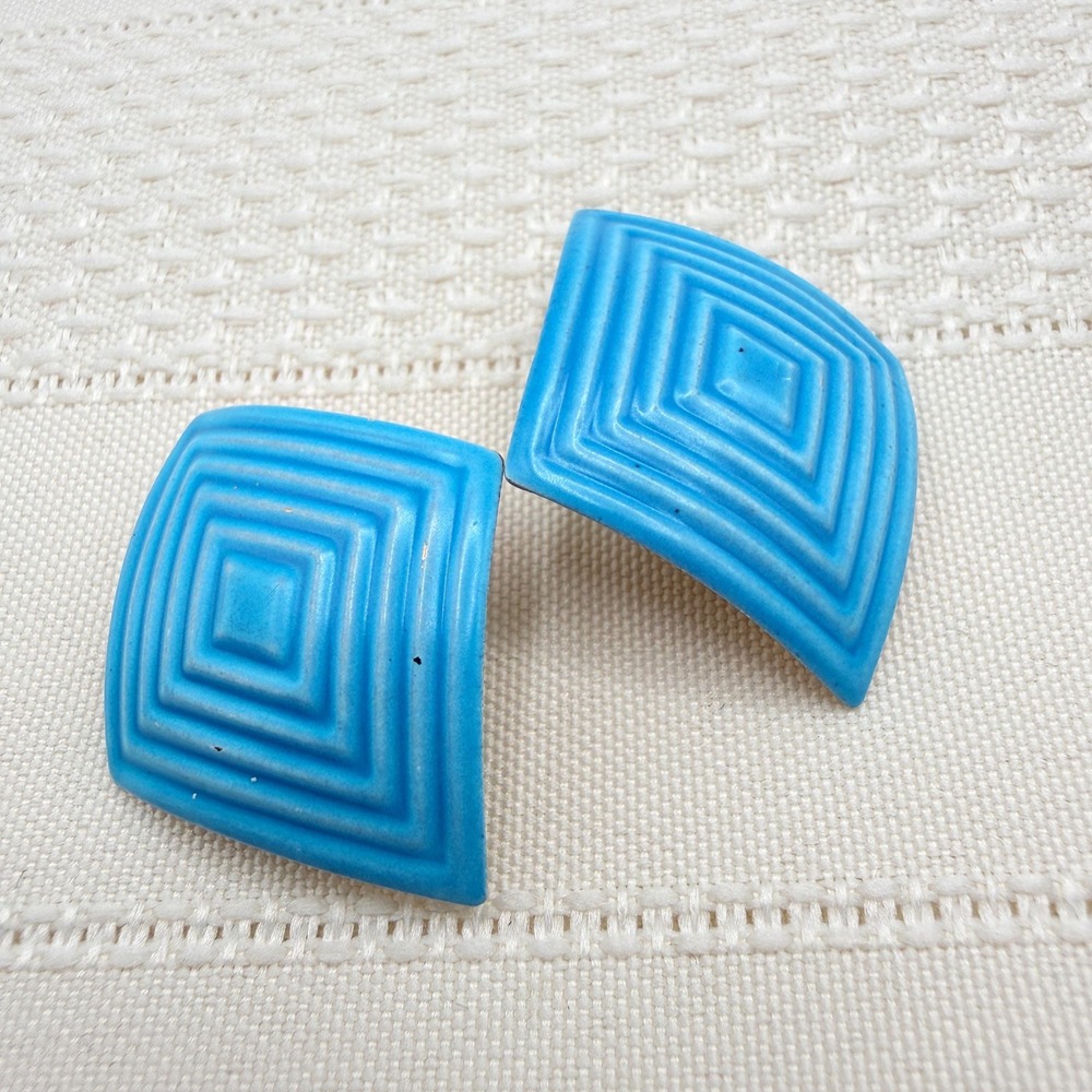 Vintage Baby Blue Retro Mod Enamel Diamond Geometric Clip-On Earrings